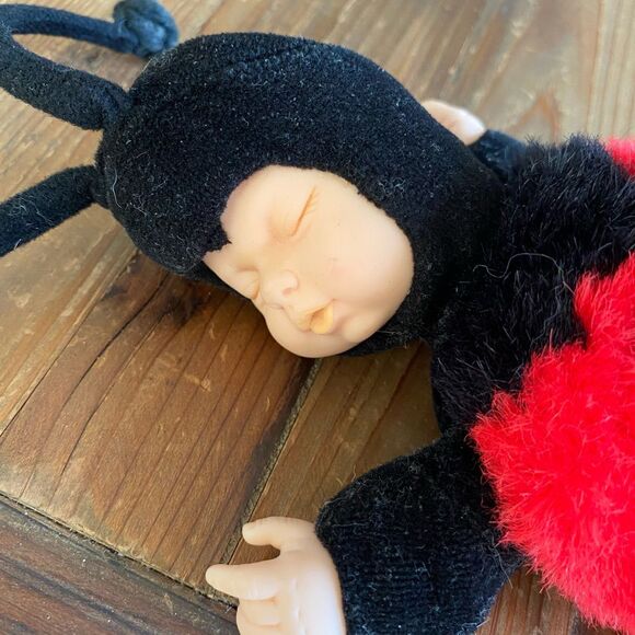 1997 Anne Geddes Sleeping Baby Ladybug Plush Doll 12” - Picture 7 of 9